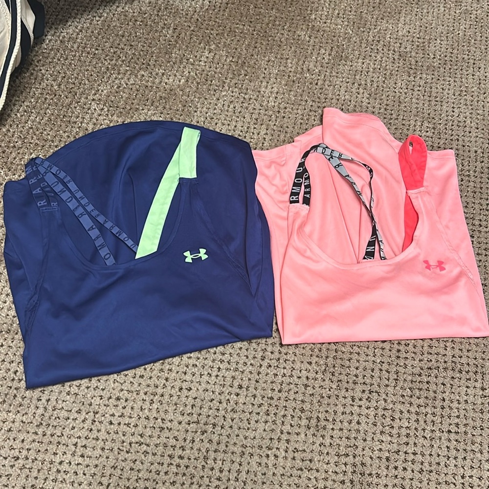 ❗️Under Armour set of 2 workout tanks. Size XS. EUC❗️